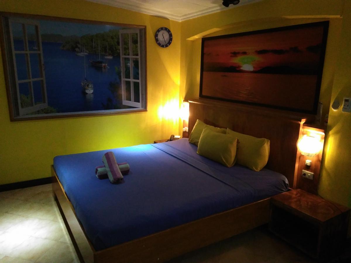 Mango'S Beachfront Resort Olóngapo Habitación foto